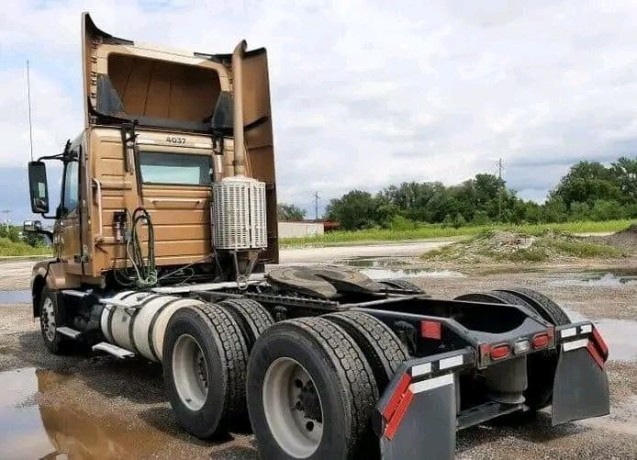 heavy-duty-truck-available-for-sale-or-rent-big-3