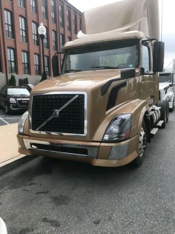 heavy-duty-truck-available-for-sale-or-rent-big-0